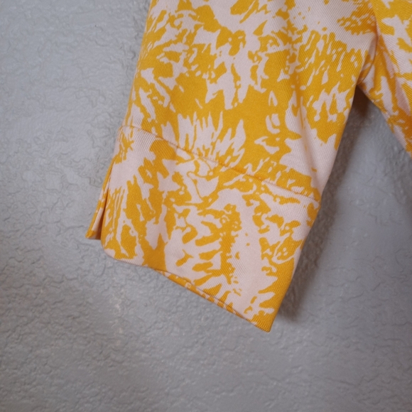 Diane Von Furstenberg Silk Vintage  Floral Deep V Neck Iconic 90s Retro Wrap Top - Picture 2 of 8